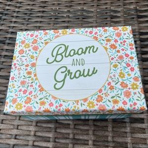 Envelope or recipe box